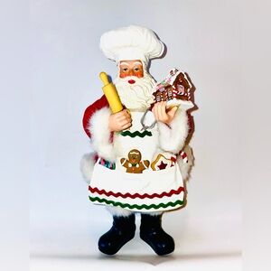 Dept 56 Possible Dreams Clothique Baker Santa Figurine with Gingerbread House